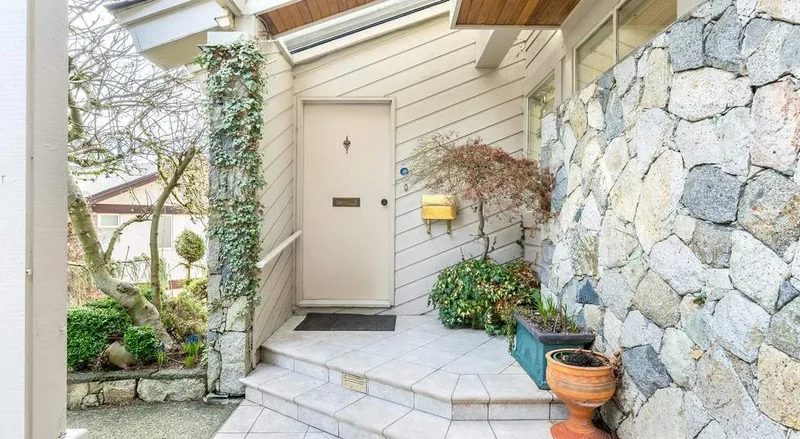 5295 Gulf Pl, West Vancouver, BC V7W 2V9, Canada, West Vancouver, British Columbia, Canada. - Photo 8