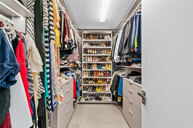 9033 Emerson Ave, Bal Harbour, Florida, United States. - Photo 30