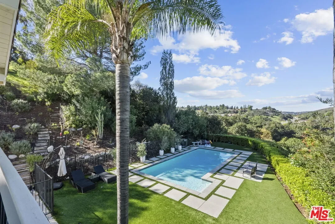 22241 Alizondo Dr, Los Angeles, California, United States. - Photo 5