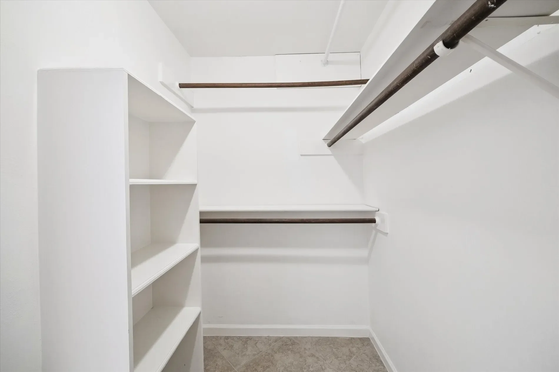 10211 Olympia Drive, Houston, TX 77042, Houston, Texas, United States. - Photo 30