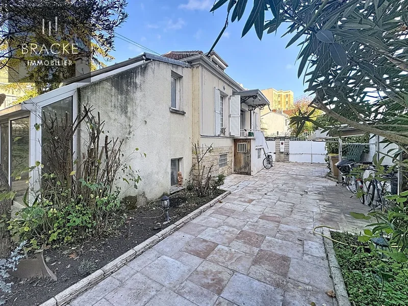 Courbevoie, Île-de-France, France. - Photo 8