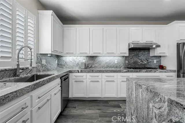 7557 Summer Day, Corona, CA 92883, Corona, California, United States. - Photo 18