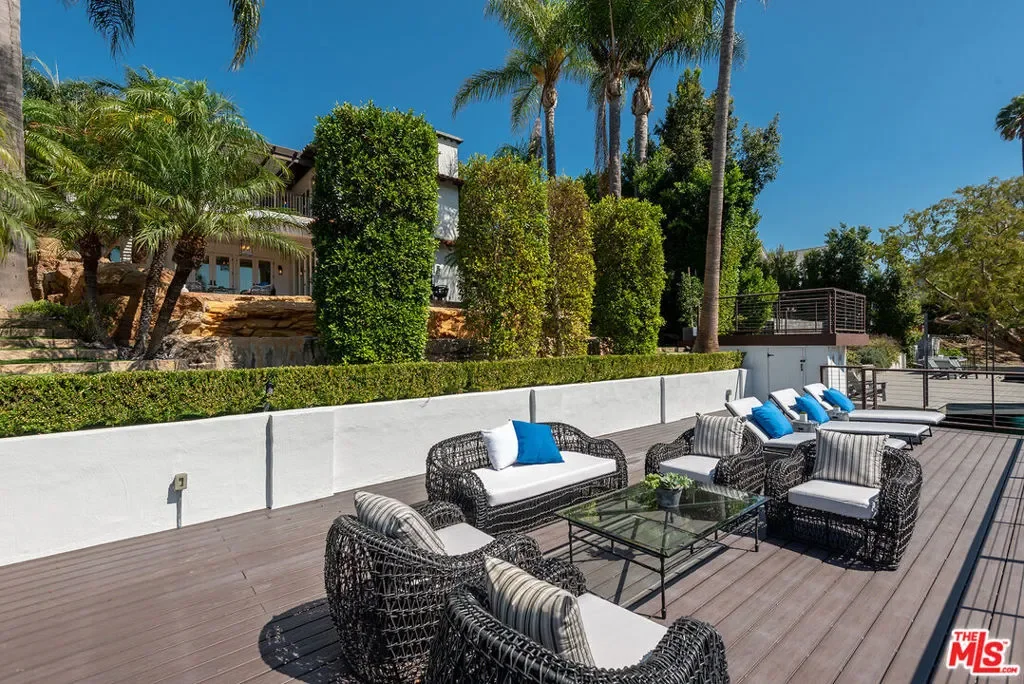 9928 Toluca Lake Avenue, Los Angeles, California, United States. - Photo 32