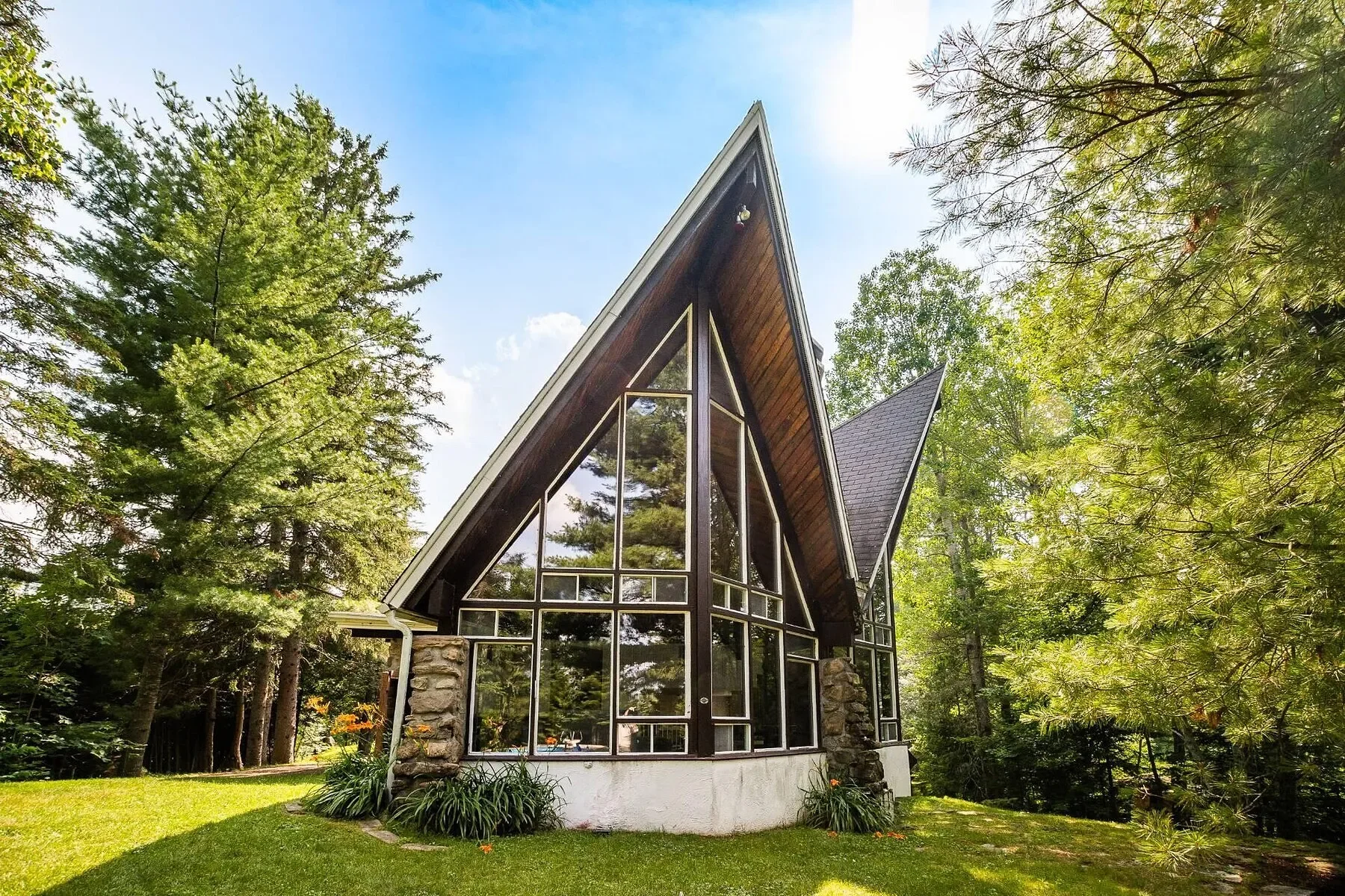 Exterior photo 3
