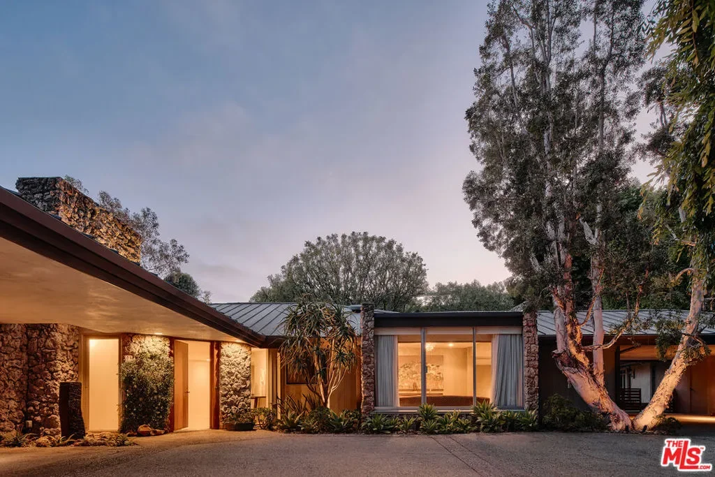 1117 N Beverly Drive, Beverly Hills, California, United States. - Photo 9