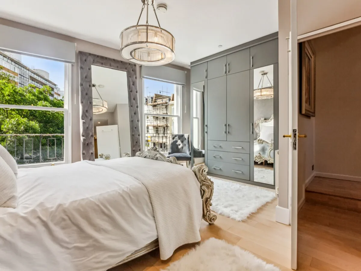 Westmoreland Terrace, London, SW1V, London, England, United Kingdom. - Photo 3