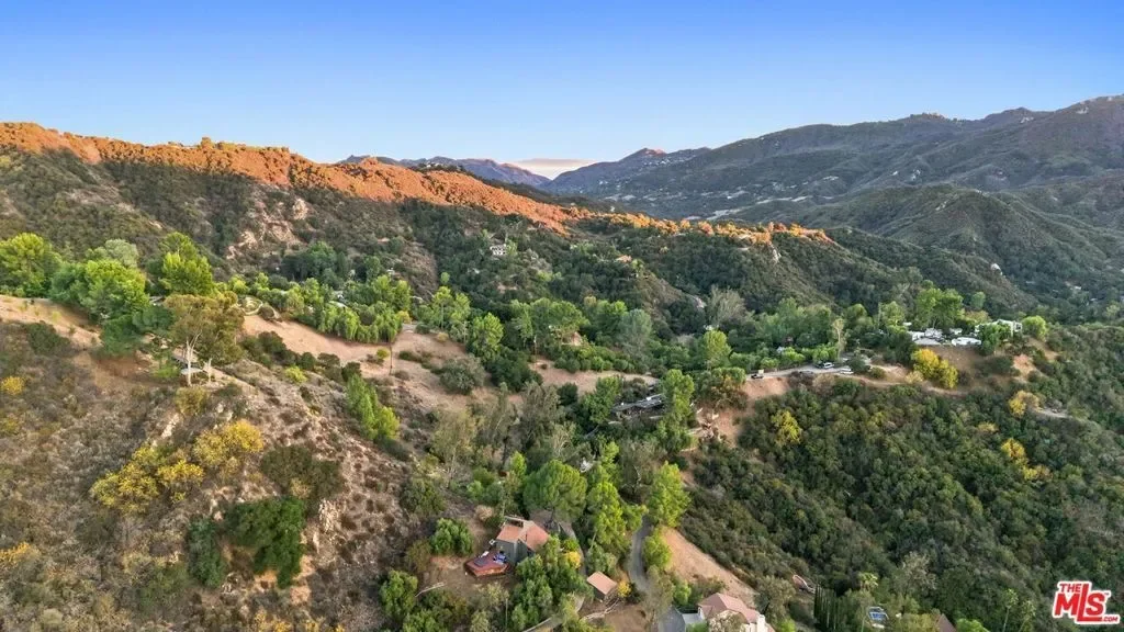 2158 Topanga Skyline Drive, Topanga, California, United States. - Photo 42