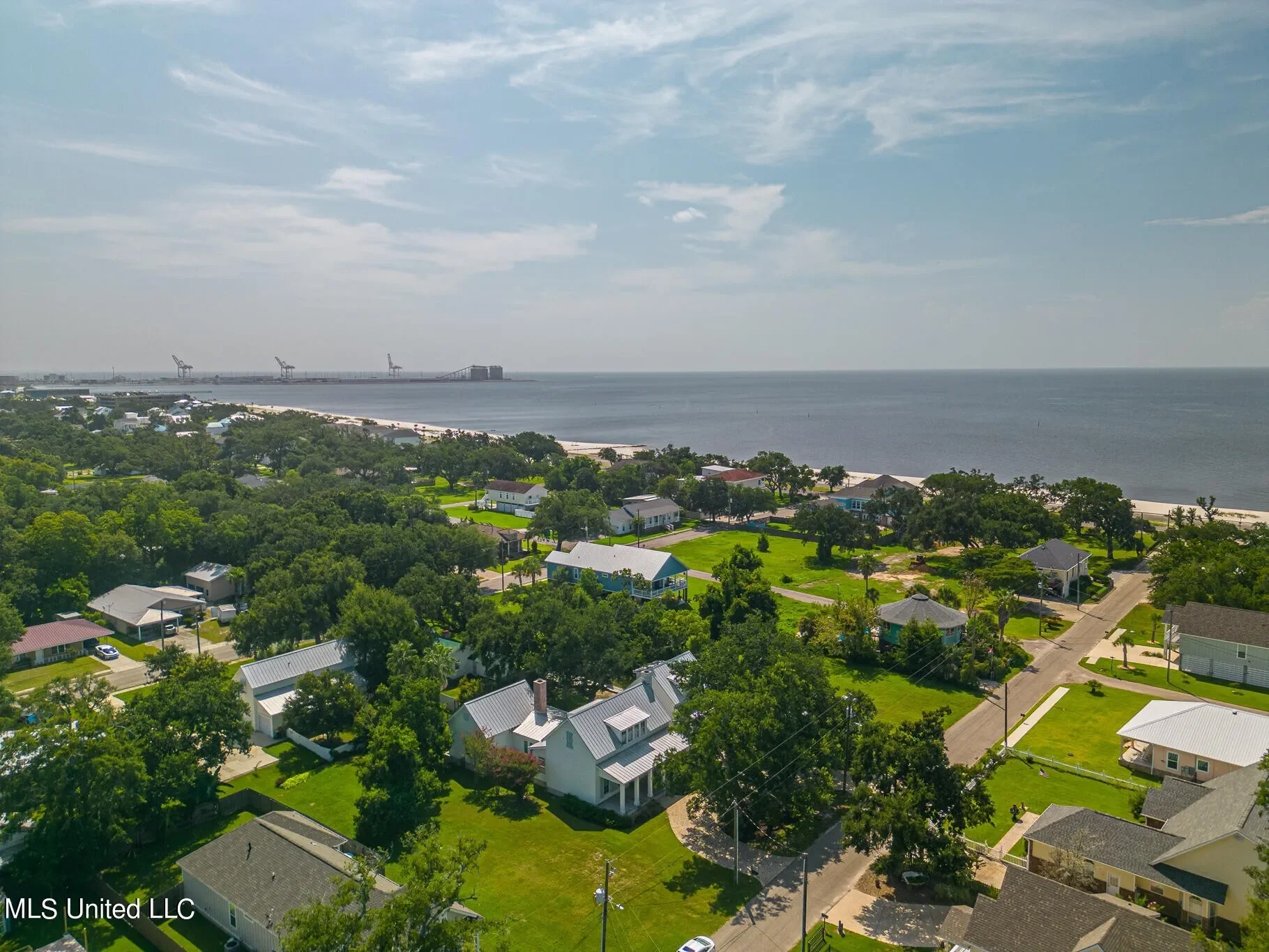 173 Ocean Wave Avenue, Long Beach, MS 39560, Long Beach, Mississippi, United States. - Photo 32