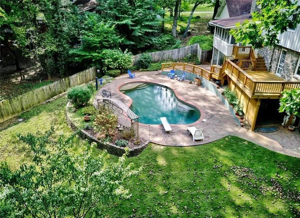2659 Amberly Drive, Dunwoody, Georgia, United States. - Photo 72