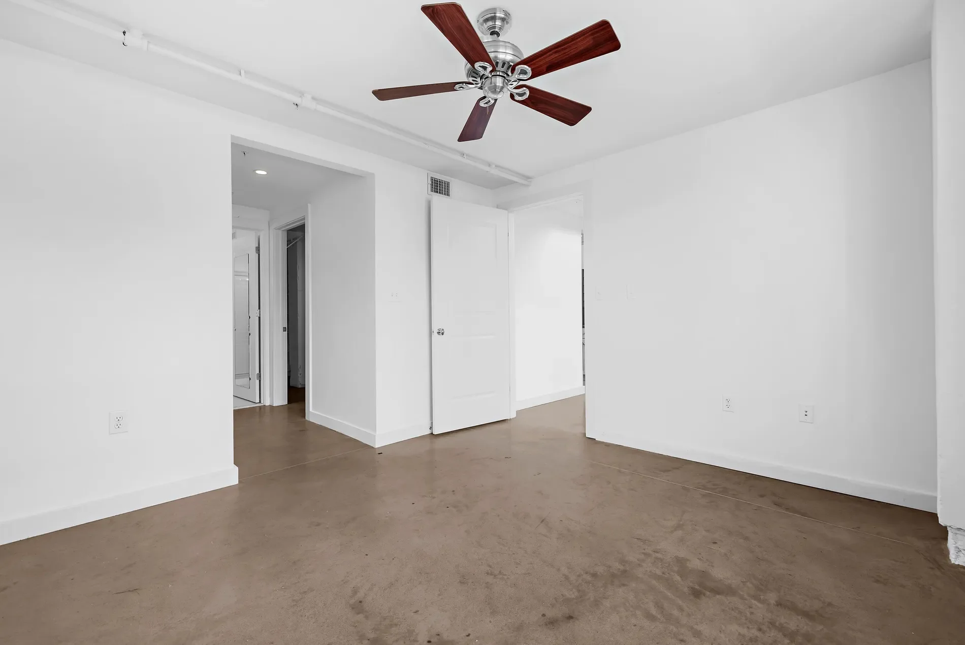 Gallery photo 10