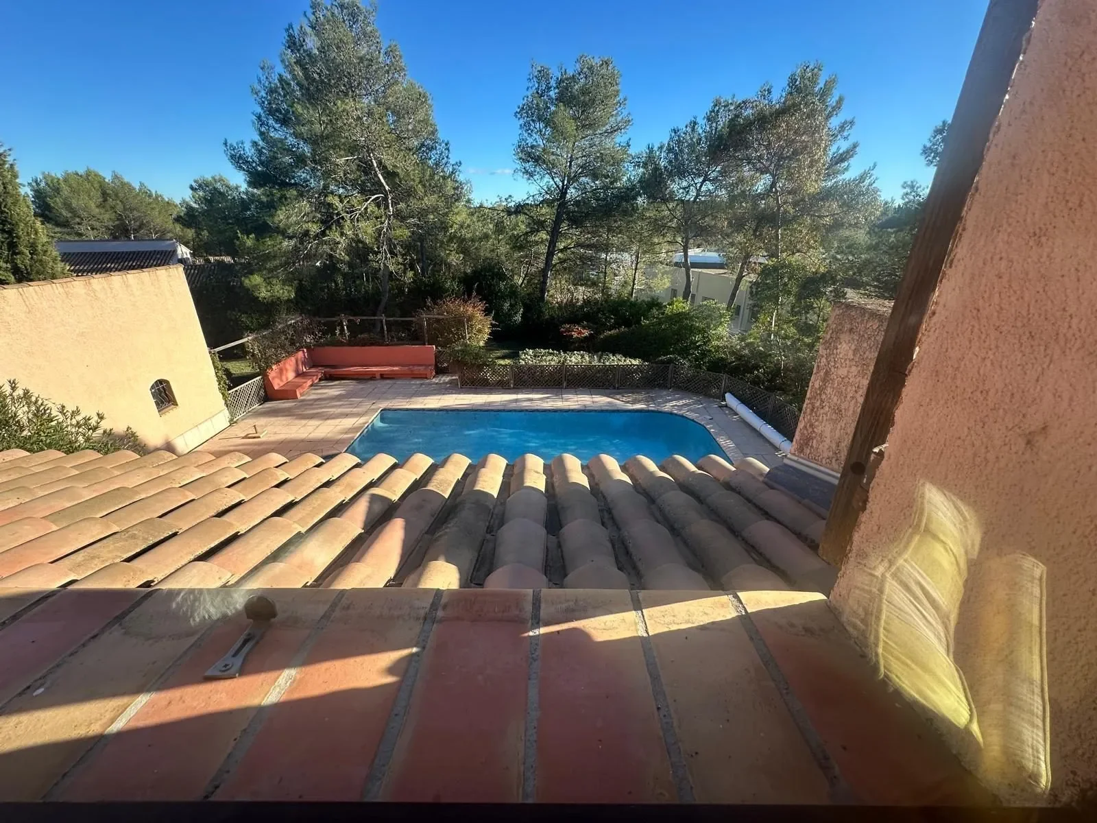 Exterior photo 7