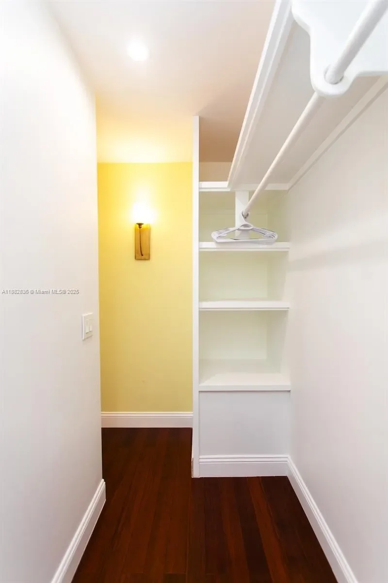 809 S 17th Ave, Hollywood, Florida, United States. - Photo 24