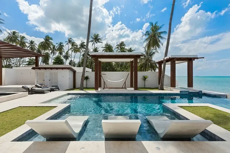 Beautiful 5 Bed Beachfront Villa for Sale in Lipa Noi