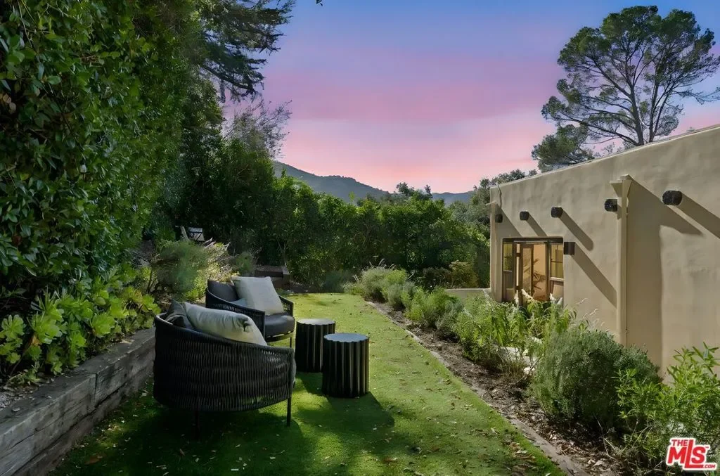 25648 Timpangos Drive, Hidden Hills, California, United States. - Photo 30