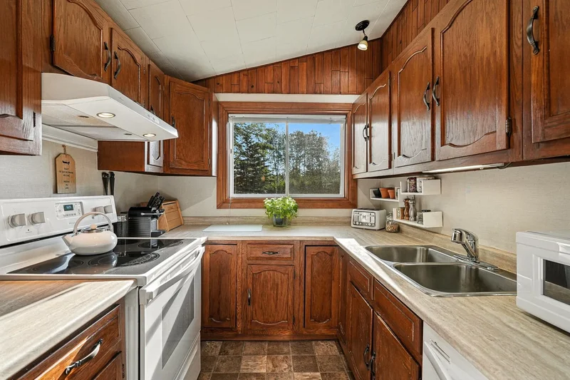 335 Rue du Bord-de-l'Eau, Sainte-Catherine-de-Hatley, Quebec, Canada. - Photo 24