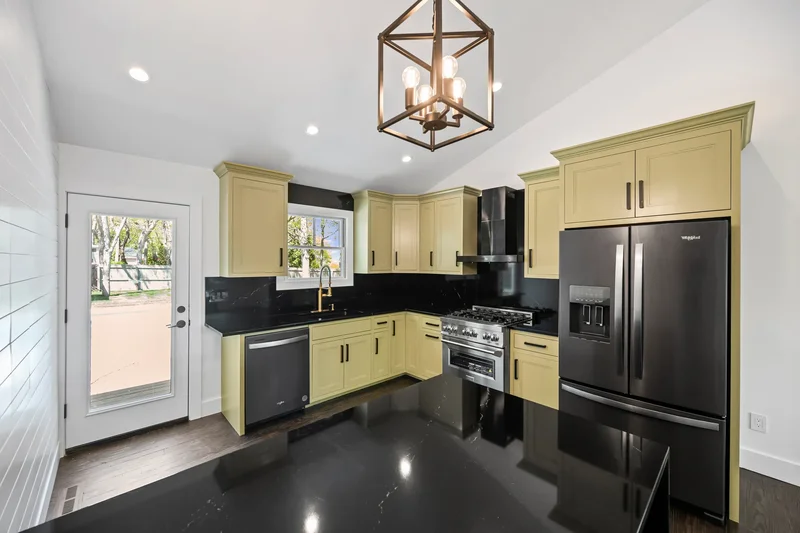 10 Shinnecock Lane, Hampton Bays, NY 11946, Hampton Bays, New York, United States. - Photo 29