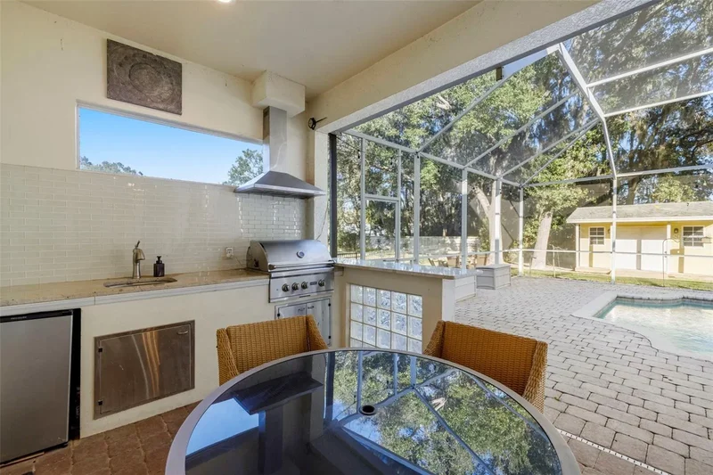 2102 CHESTNUT FOREST DRIVE, TAMPA, FL 33618, Tampa, Florida, United States. - Photo 35