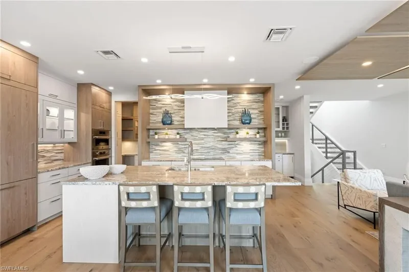 121 Barefoot CIR #16, Bonita Springs, Florida, United States. - Photo 6