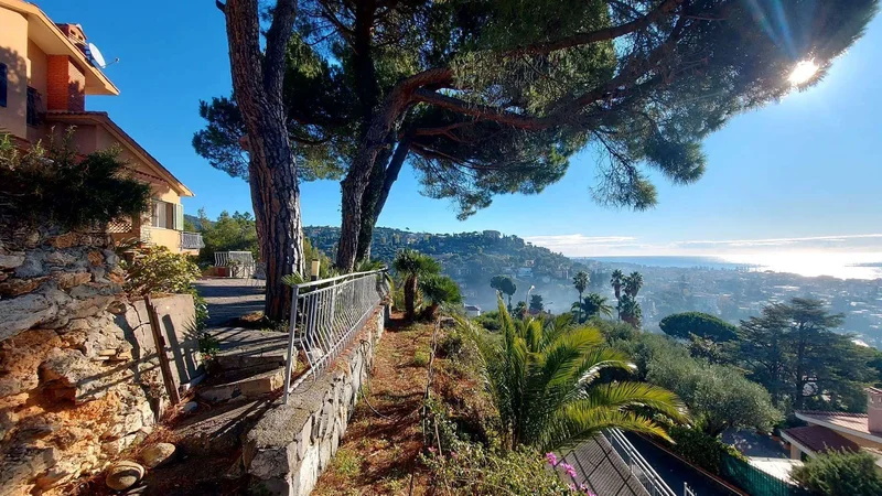 Bordighera, Liguria, Italy. - Photo 4