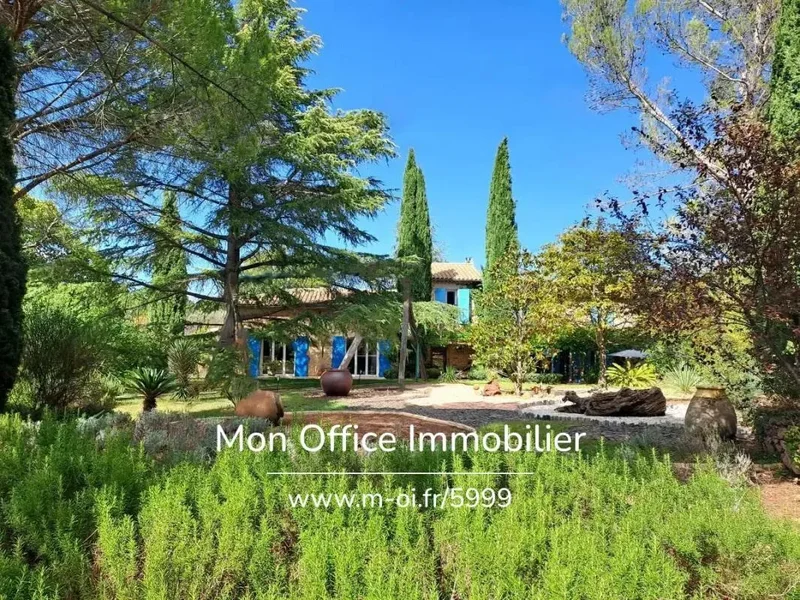Peyrolles-en-Provence, Provence-Alpes-Côte d'Azur, France. - Photo 11