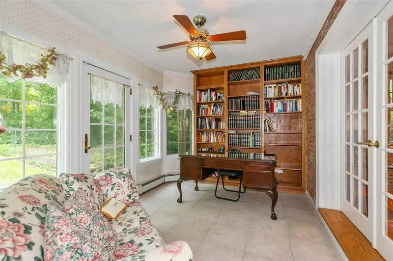 1 Ravine Road, Great Neck, New York, United States. - Photo 32
