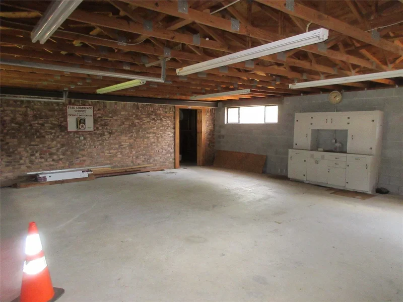9213 Hammerly Boulevard, Houston, TX 77080, Houston, Texas, United States. - Photo 21