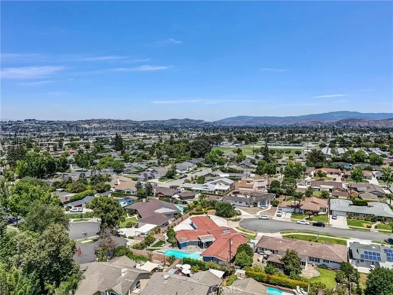 994 N Cleveland Street, Orange, California, United States. - Photo 52