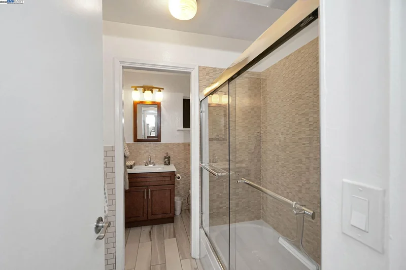 27956 Edgecliff Way, Hayward, California, United States. - Photo 48