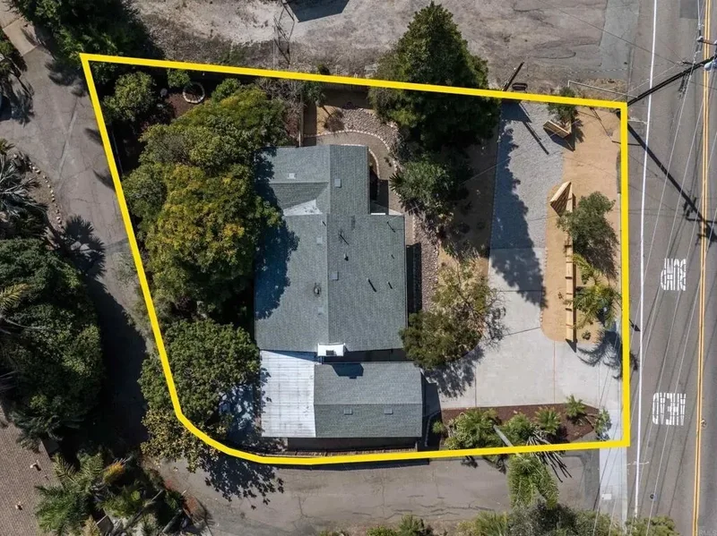 2275 Ivy Road, Oceanside, California, United States. - Photo 32