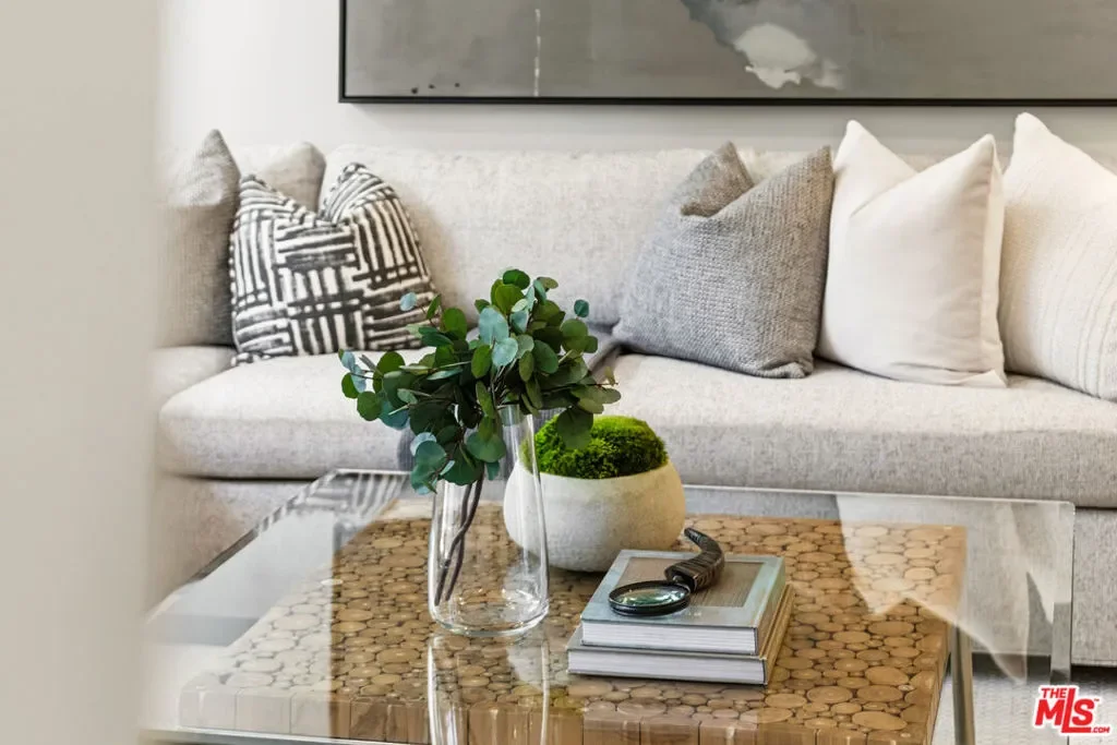 12700 Hortense Street, Los Angeles, California, United States. - Hero Image