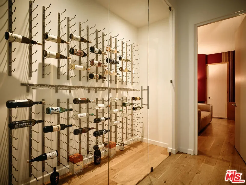 2635 Carman Crest Drive, Los Angeles, California, United States. - Photo 2
