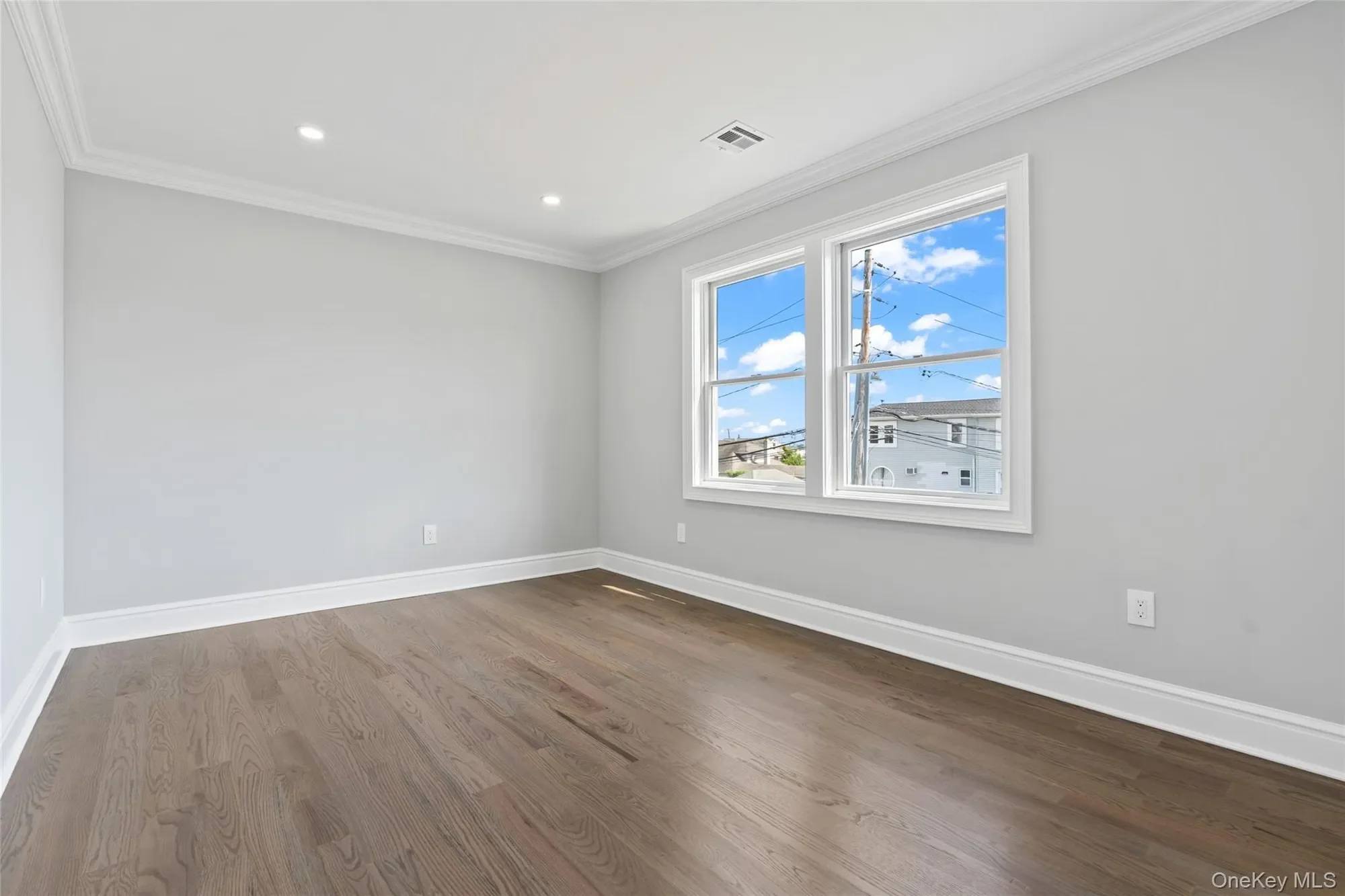7 S Bay Avenue, Bay Shore, NY 11706, Bay Shore, New York, United States. - Photo 12