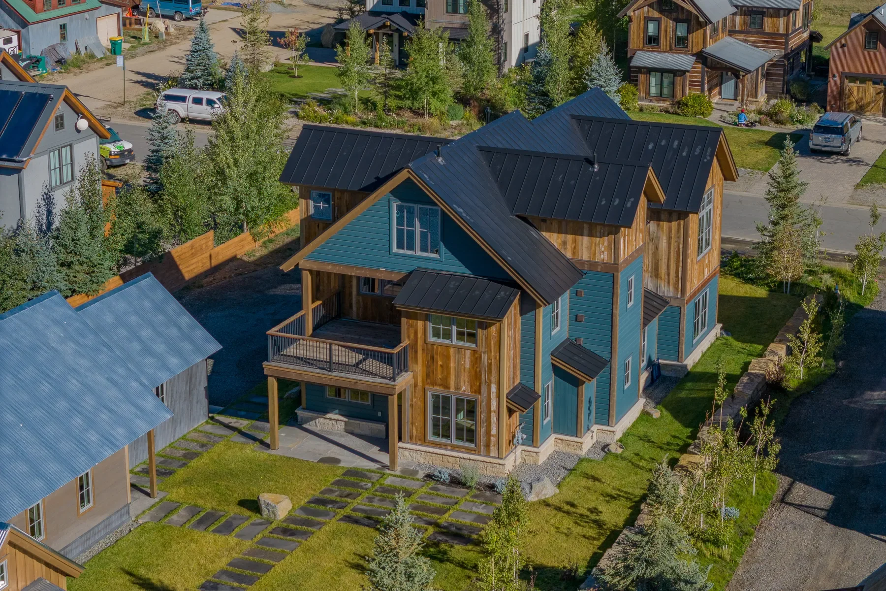 Exterior photo 2