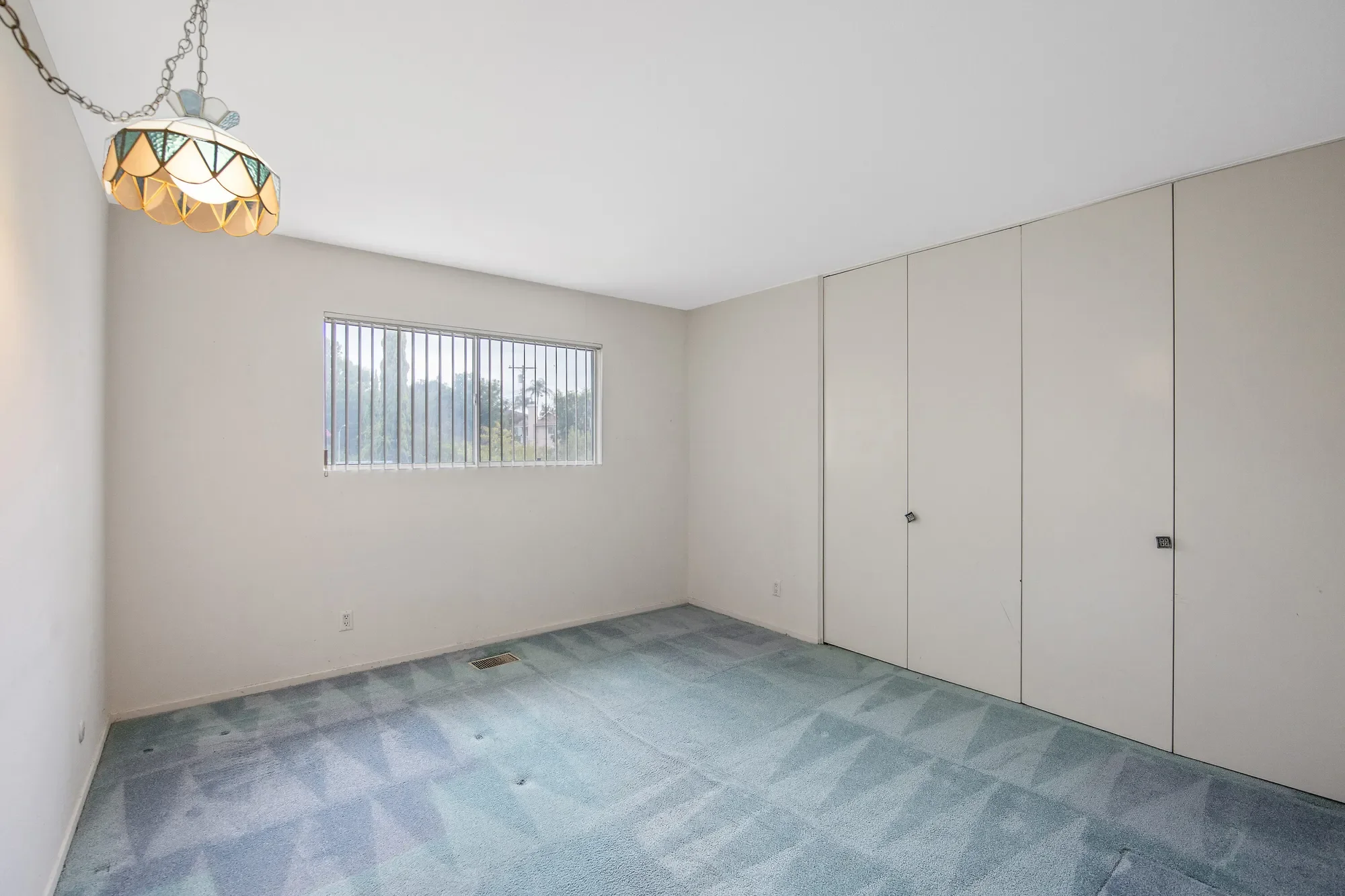 23325 Bessemer Street, Woodland Hills, CA 91367, Los Angeles, California, United States. - Photo 3