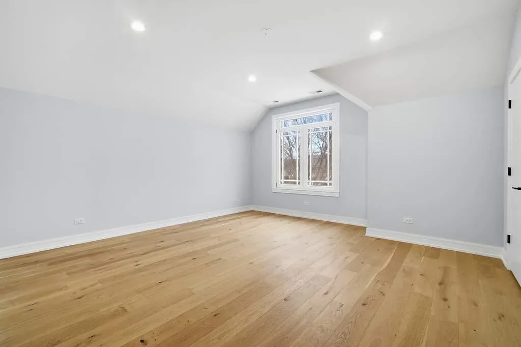 Gallery photo 12