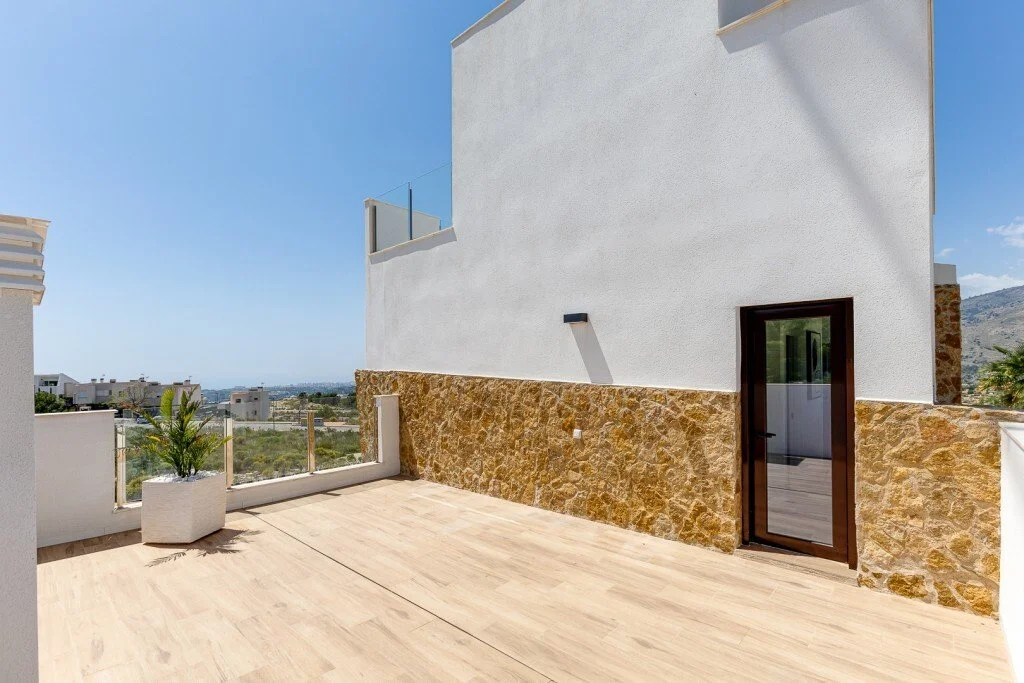 Exterior photo 3