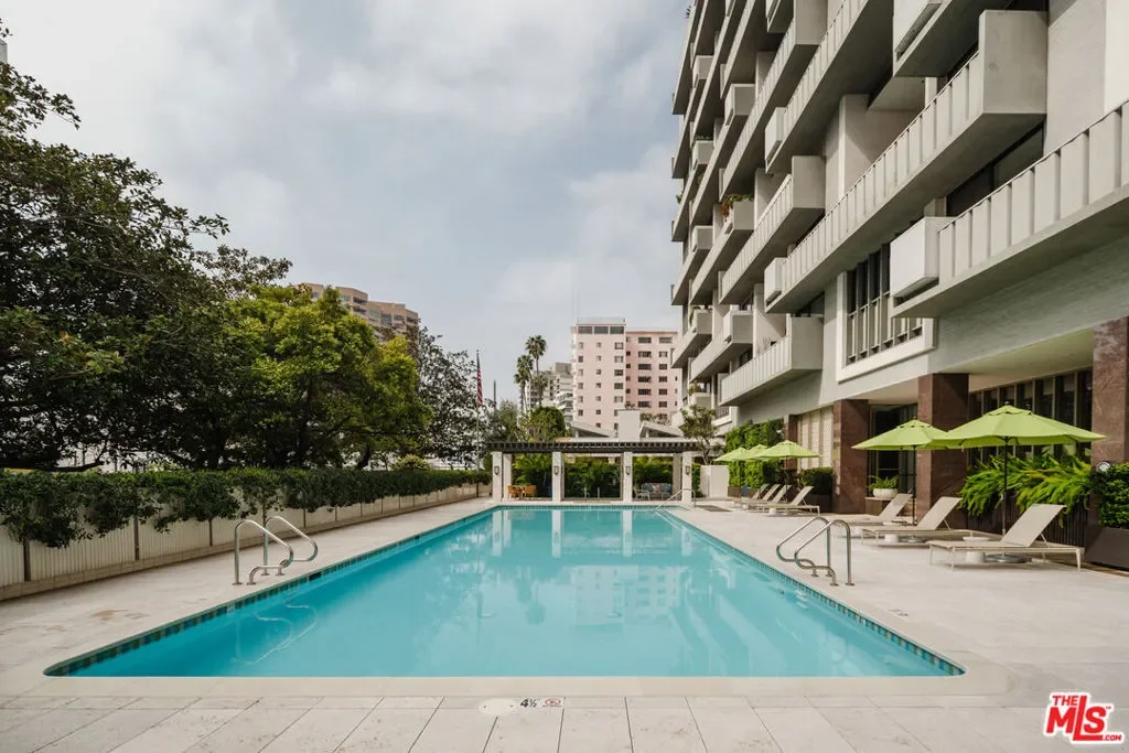 10375 Wilshire Boulevard 11H, Los Angeles, California, United States. - Photo 19