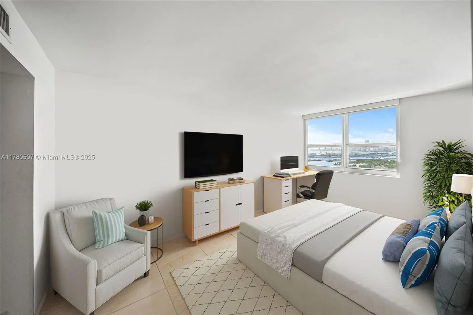 650 West Ave 2511, Miami Beach, Florida, United States. - Photo 3