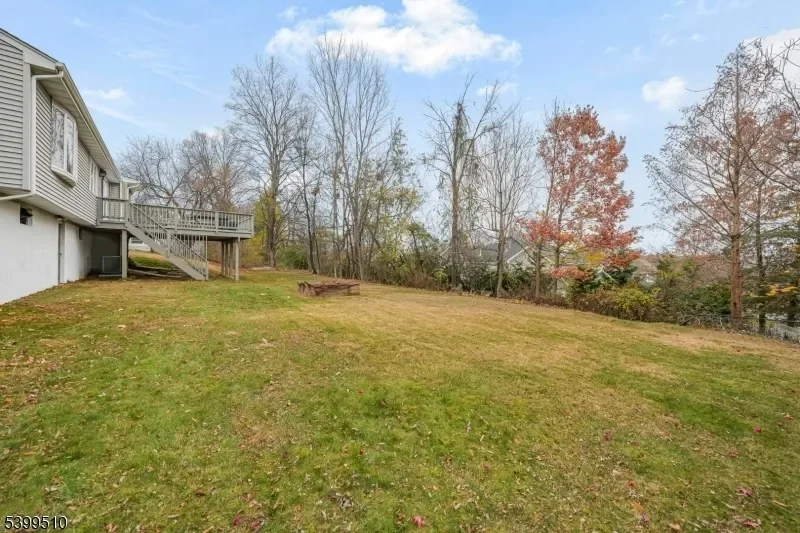 12 Clinton Ln, Wayne Twp., NJ 07470, Wayne, New Jersey, United States. - Photo 30
