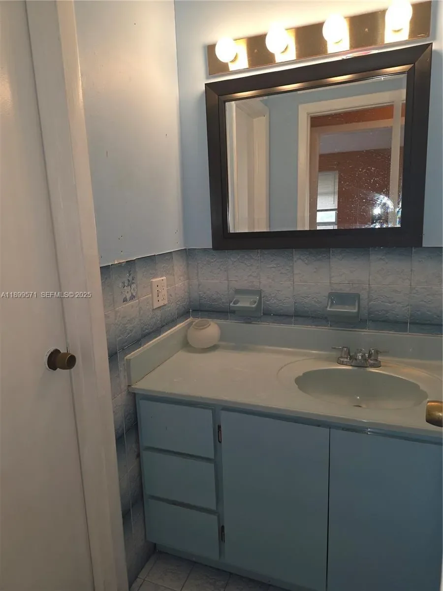 250 NW 63rd Ct, Miami, Florida, United States. - Photo 17