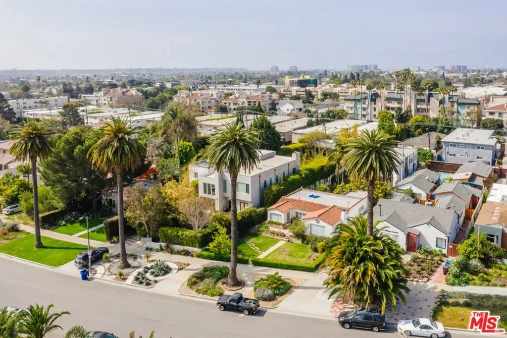 3875 Marcasel Avenue, Los Angeles, California, United States. - Photo 22