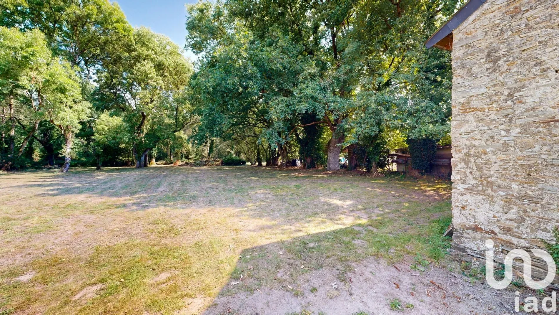 Exterior photo 8