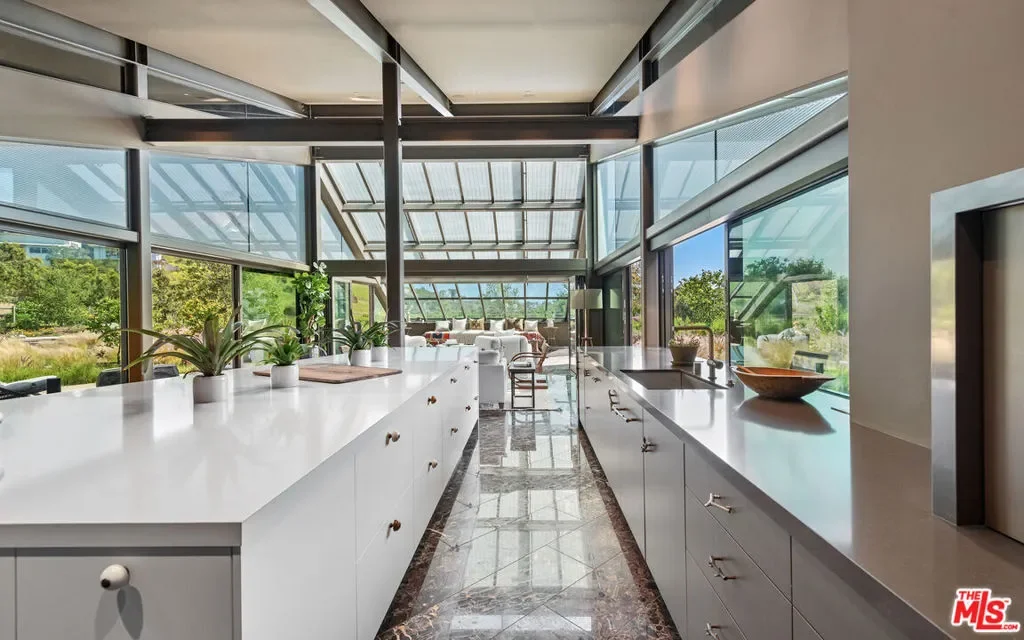 5900 Bonsall Drive, Malibu, California, United States. - Photo 14