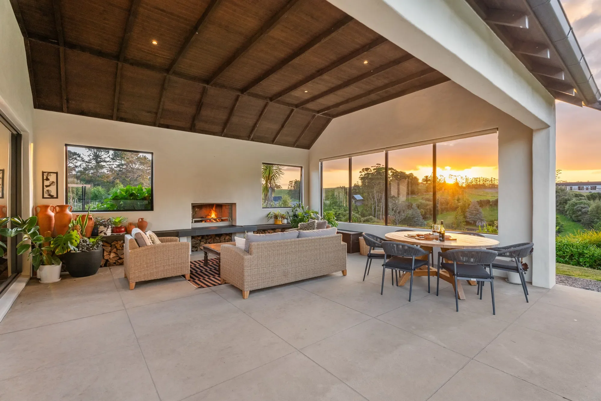 Exterior photo 10