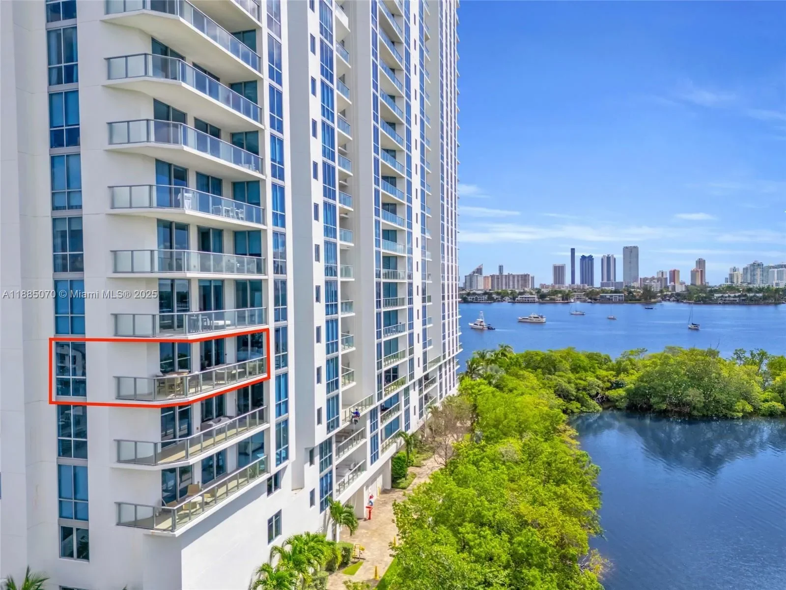 17111 Biscayne Blvd 602, North Miami Beach, Florida, United States. - Photo 32