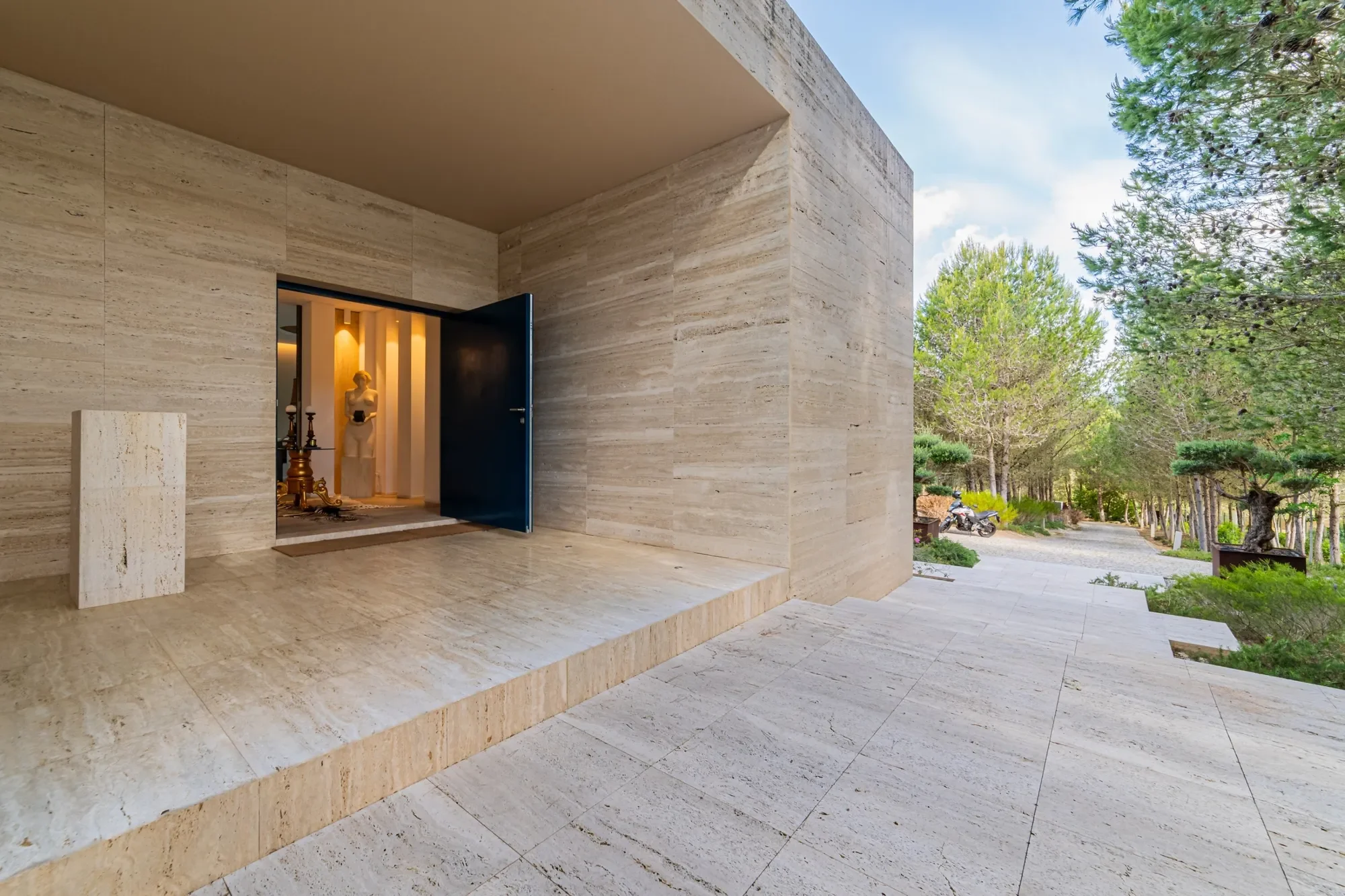 Gallery photo 4