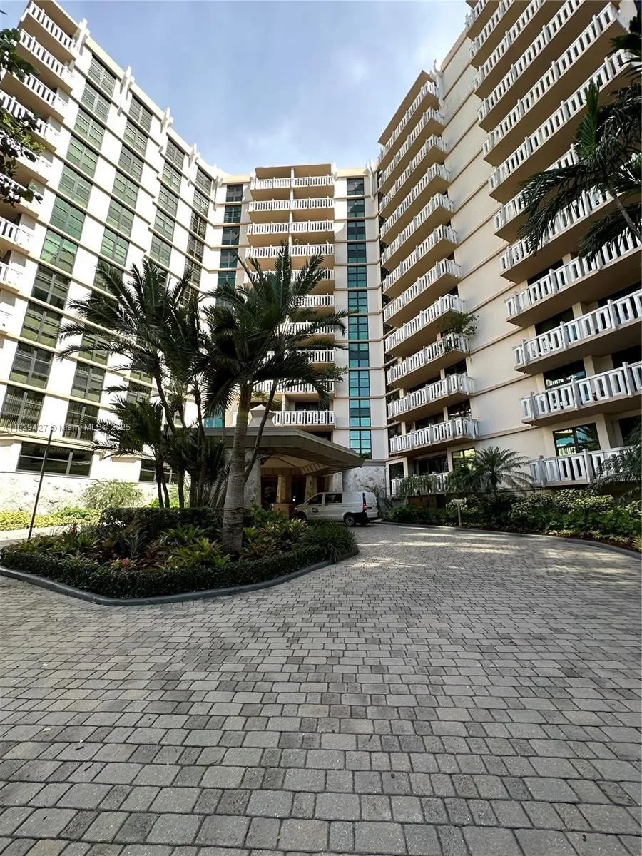 1121 Crandon Blvd F201, Key Biscayne, Florida, United States. - Photo 3