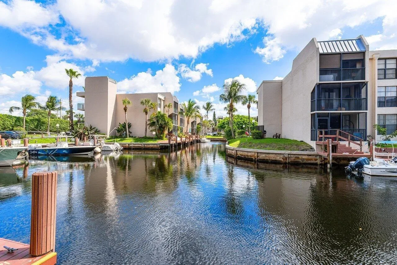17 Royal Palm Way, Boca Raton, Florida, United States. - Photo 28