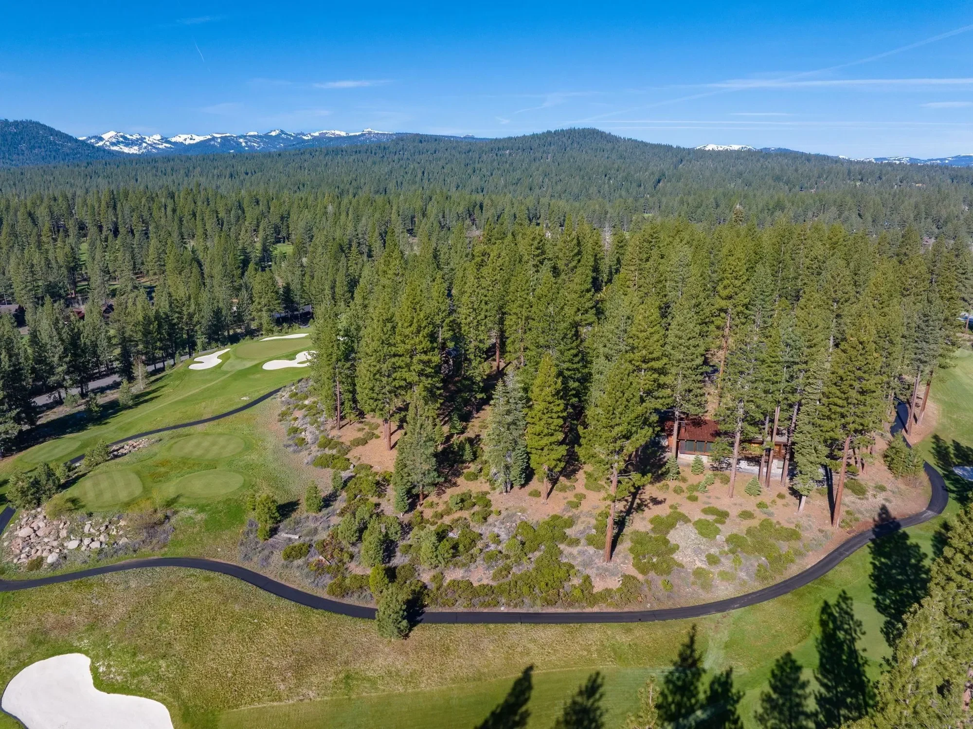 408 James McIver, Truckee, California, United States. - Photo 4