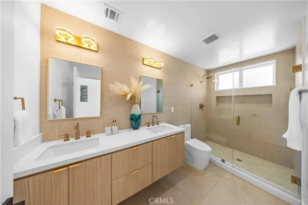 6050 E Burwood Avenue, Los Angeles, California, United States. - Photo 26
